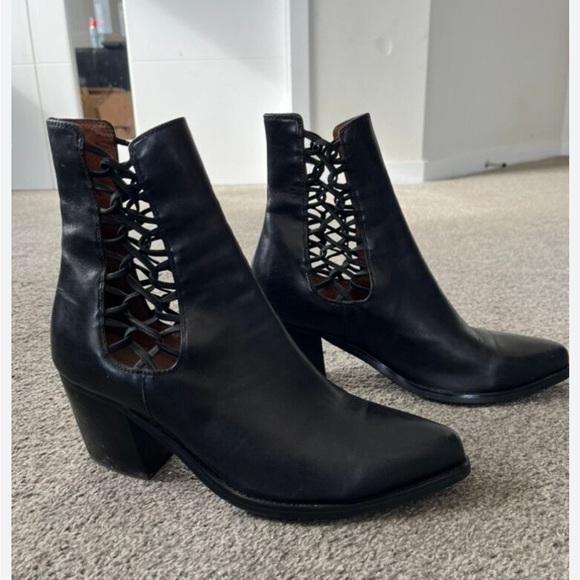 Jeffrey Campbell Diablo Bootie Criss Cross Black Side Laced Boots Leather Black - Picture 2 of 16